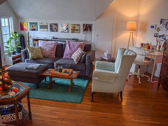 Second bedroom/living space (closet in back)