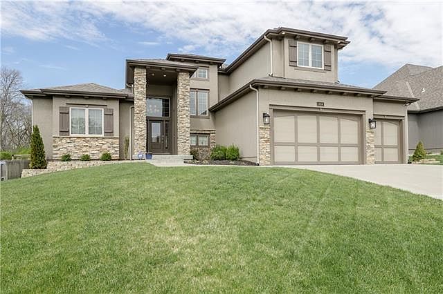 1st image of 3204 NE 92nd St