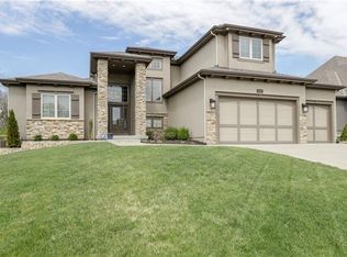 3204 NE 92nd St, Kansas City, MO 64156