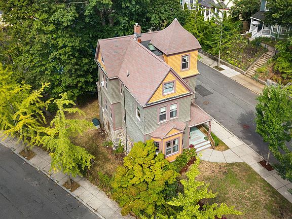 4th image of 101 Ashmont St