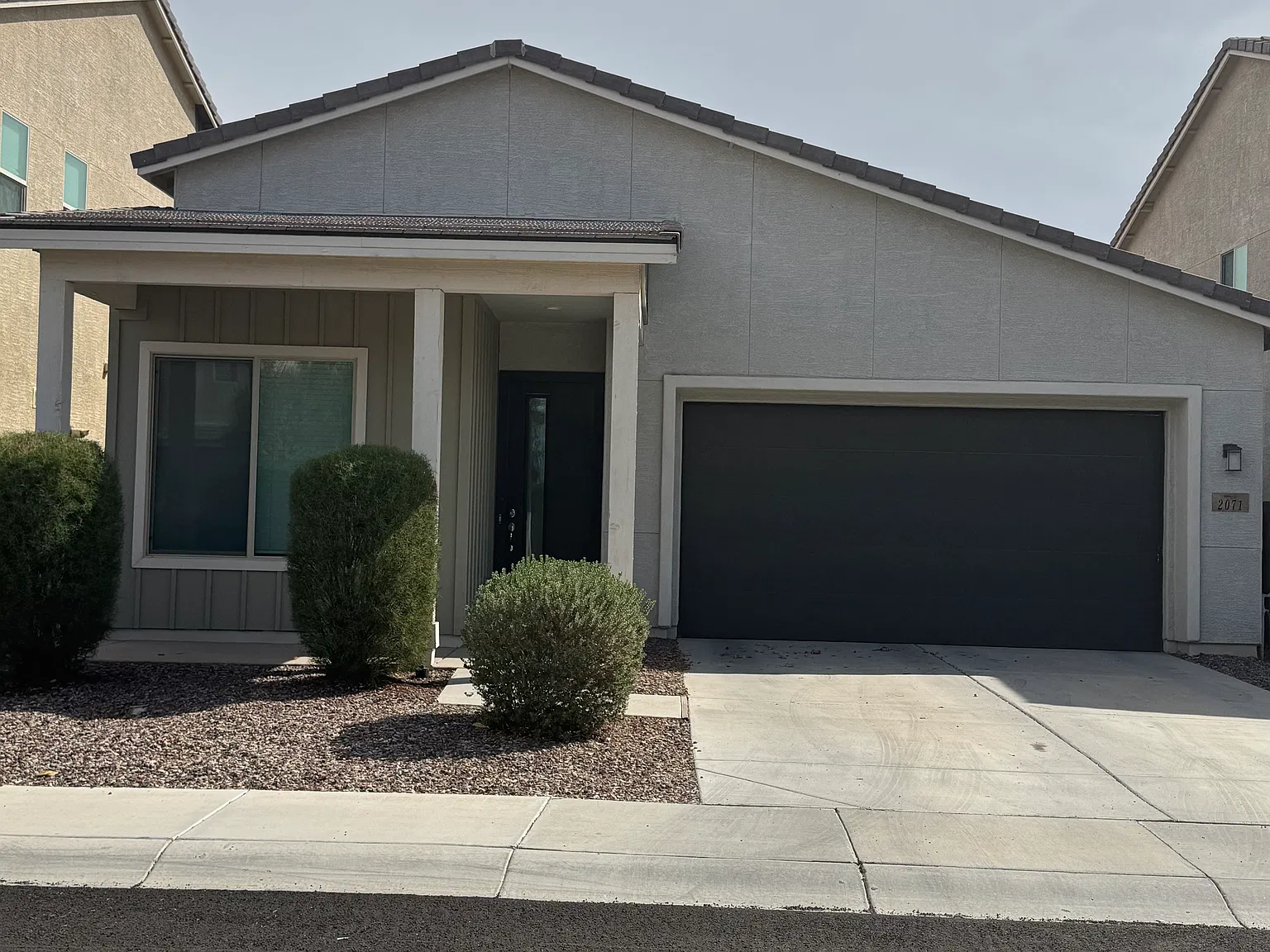 2071 E Wisteria Dr — Photo 2
