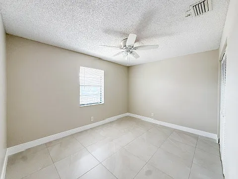 1515 N Federal Hwy #8 — Photo 6
