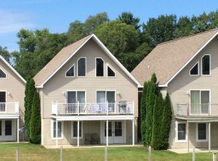 190 Farrar St UNIT 6, Port Austin, MI 48467