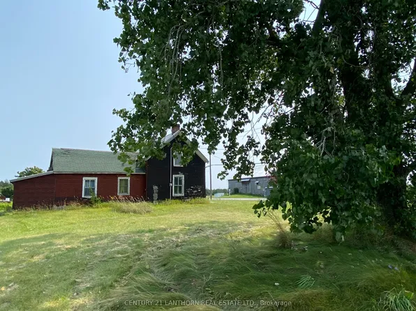 1677 County Road 8 Rd, Prince Edward County, ON K0K 2T0