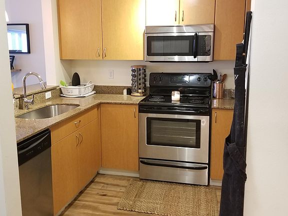 3rd image of 221 1st St #64chj2s2k