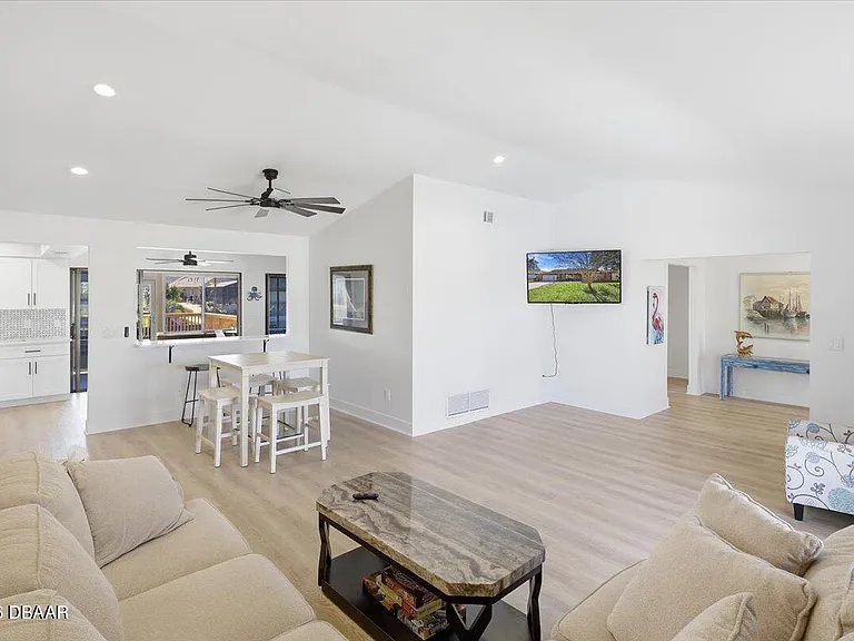 10 Flametree Ct — Photo 15