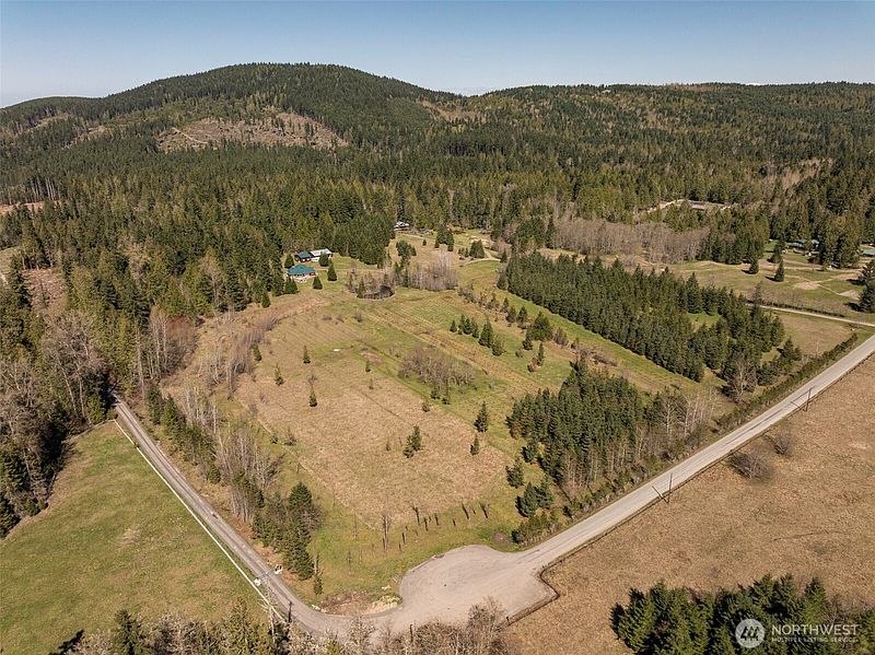 5th image of 4890 Lost Mountain Road