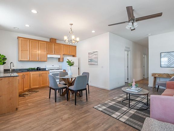 4th image of 2565 Portola Dr #14