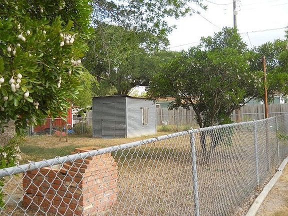 3rd image of 712 Wood Ave