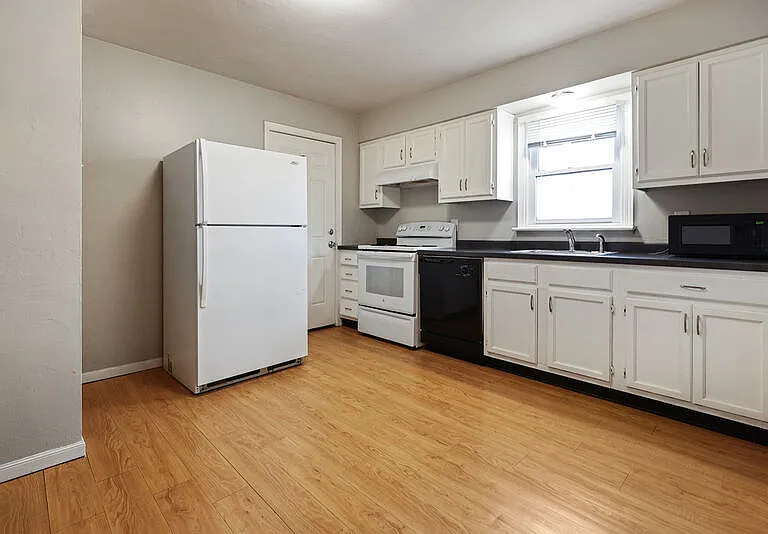 615 Florland Dr — Photo 11