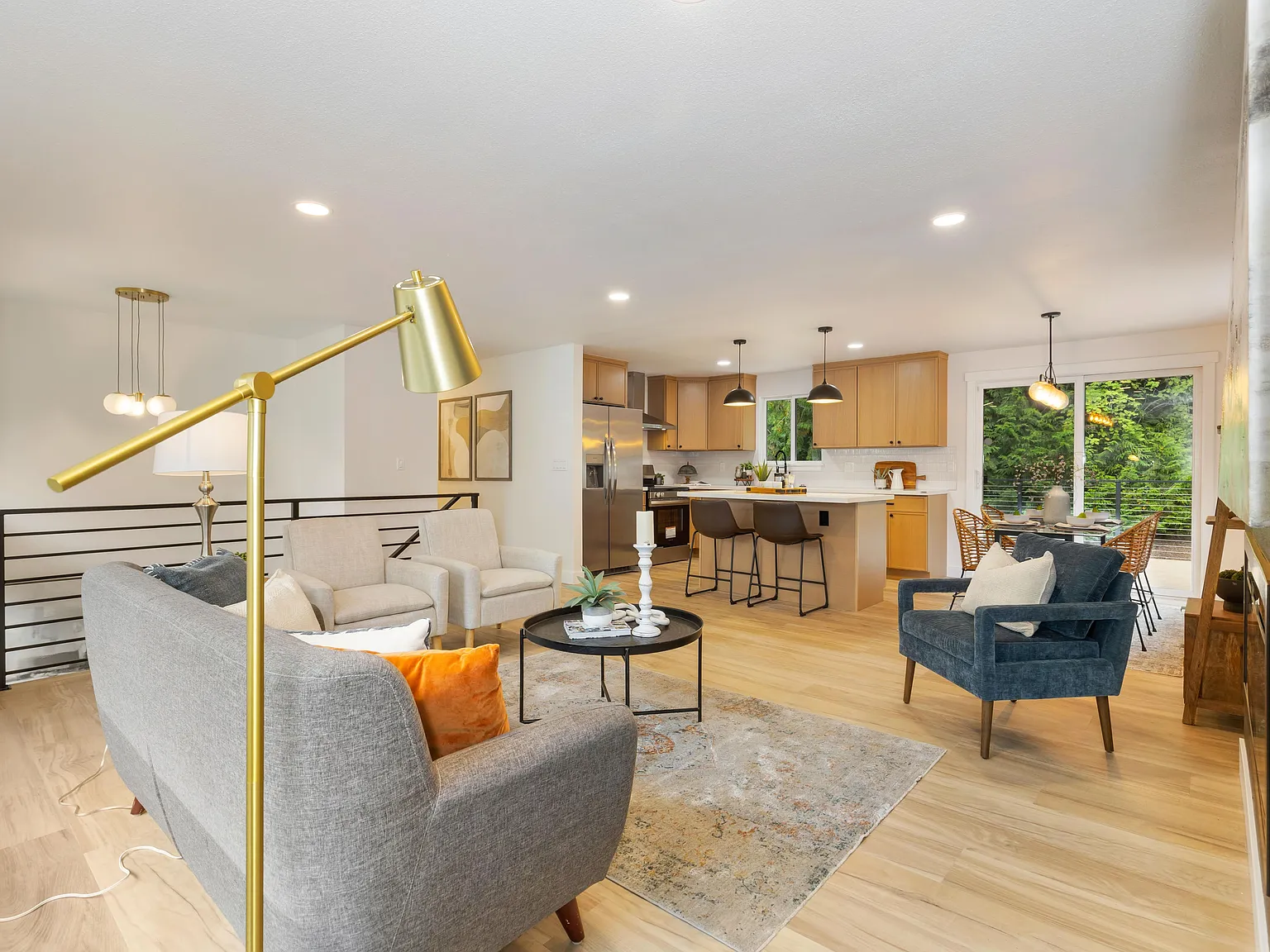 3 bed, 2.5 bath, 1856 sqft, $3,800 — Photo 3