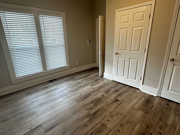 4th image of 519 Lilly Ave