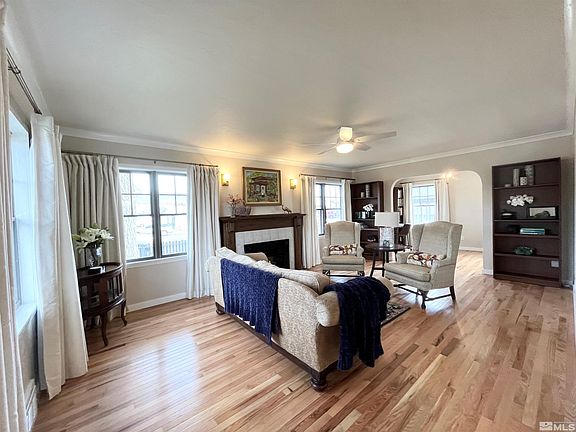 5th image of 454 Reinhart St