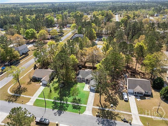 2nd image of 125 Knotty Pine Circle