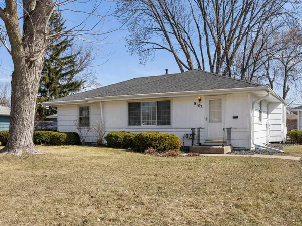 9107 12th Ave S, Bloomington, MN 55425