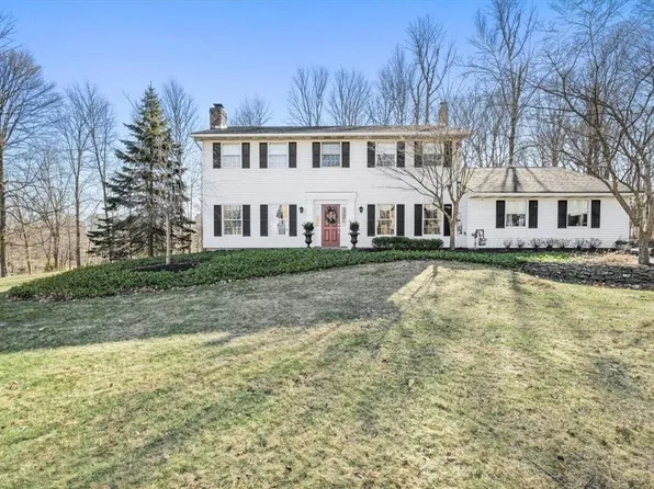 27 Pine Tree Road, Monroe, NY 10950