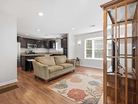 5th image of 4493 Clifford Rd