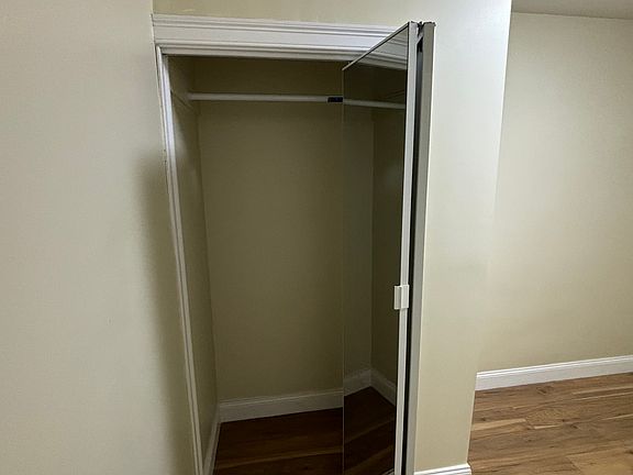 4th image of 647 E 96th St Floor 1