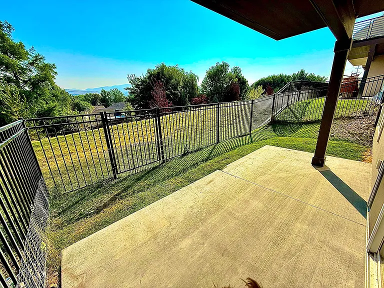 1274 E Echelon Ridge Ln — Photo 52