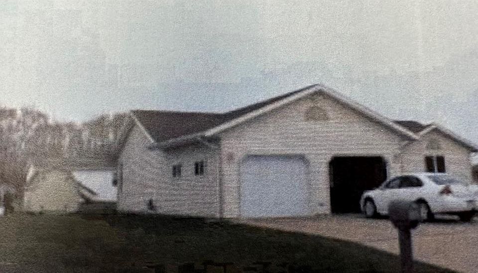 1st image of 1014 East Taft Street