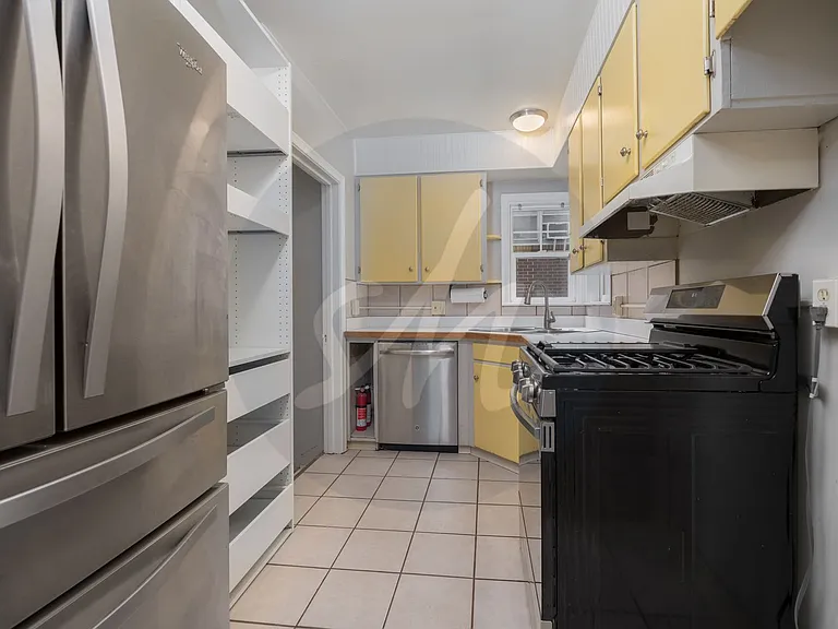 111 N Sheridan Ave — Photo 7