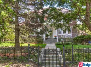 303 S Happy Hollow Blvd, Omaha, NE 68132
