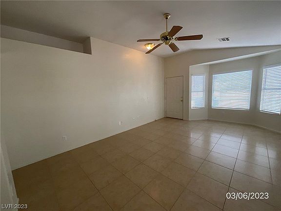 4th image of 5204 Desert Star Dr