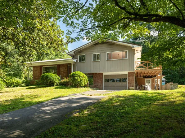 1004 Cave Springs Rd, Hixson, TN 37343