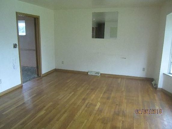 2nd image of 1480 Cottonwood Dr
