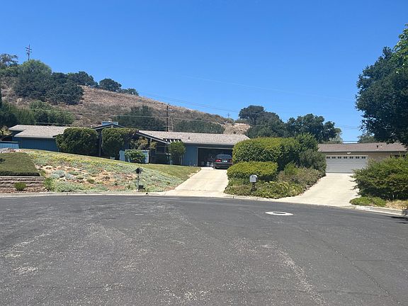 4th image of 431 Kendale Pl