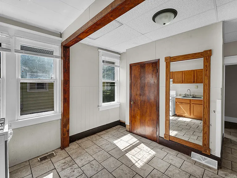1617 W Barker Ave — Photo 14