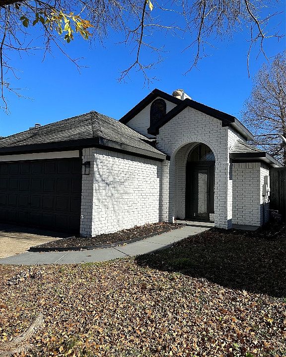 1st image of 2077 Stillwater Pl