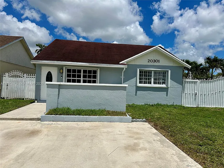 20301 NW 34th Ave — Photo 25