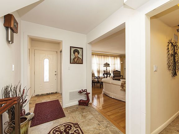 3rd image of 5308 Avenue K