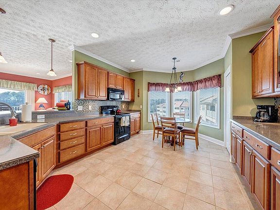 3rd image of 1064 La Casa Ct