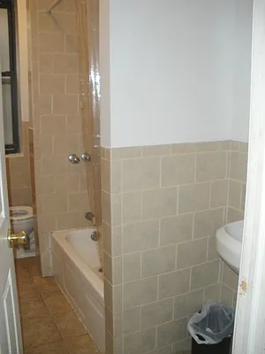 Rented by Perry Associates NYC Inc | media 40