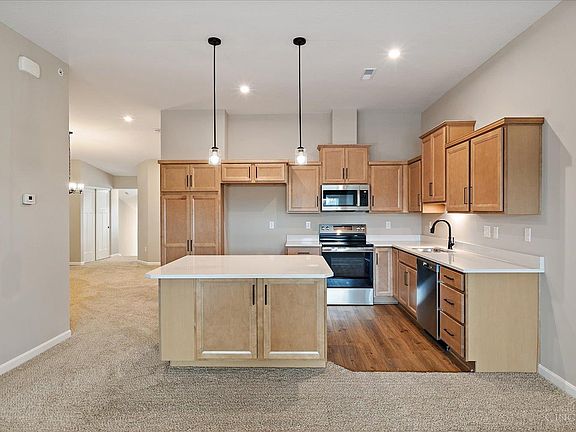 2nd image of 5883 Parkview Ln #90303
