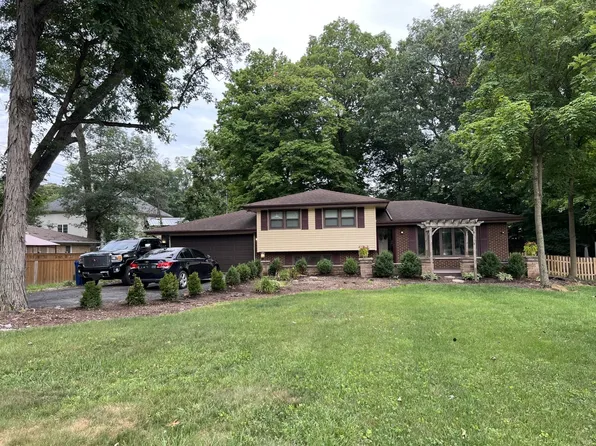 11433 Edge Wood Dr, Mokena, IL 60448