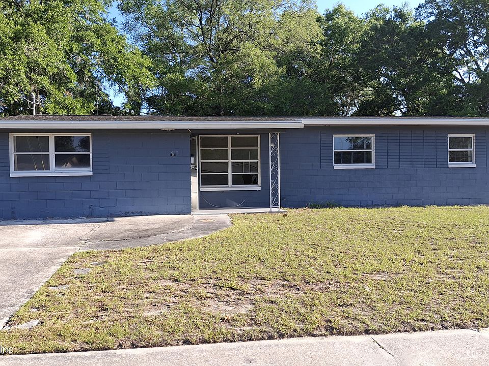 1st image of 7619 WYCOMBE Drive N