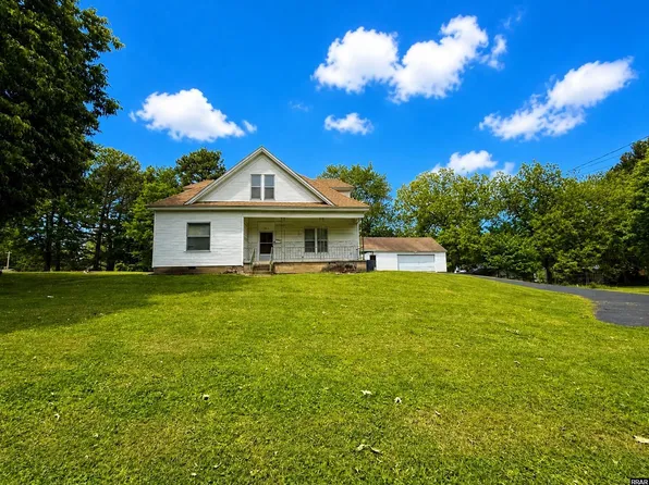 203 Elm St, Martin, TN 38237