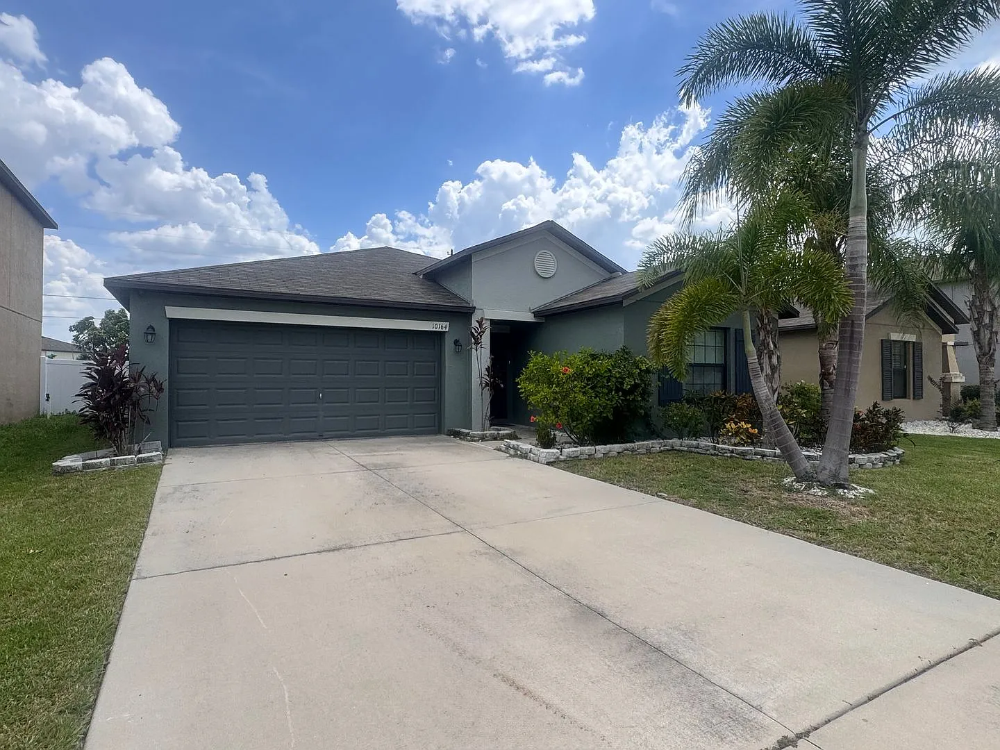 4-Bedroom, 2 Bath Single Family for Rent in Wimauma, FL | 2 -Car Attached Garage & Modern Kitchen — Photo 3