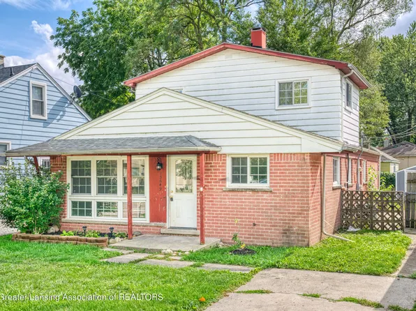 13649 Rose St, Gibraltar, MI 48173
