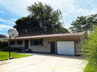 208 South St, Spring Lake, MI 49456