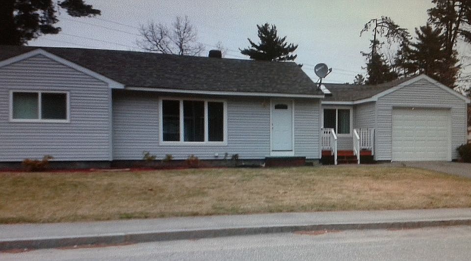1st image of 3 Bramble Dr
