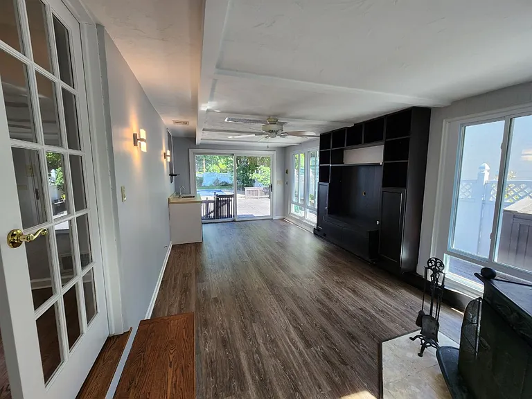 67 Maple Ave — Photo 17
