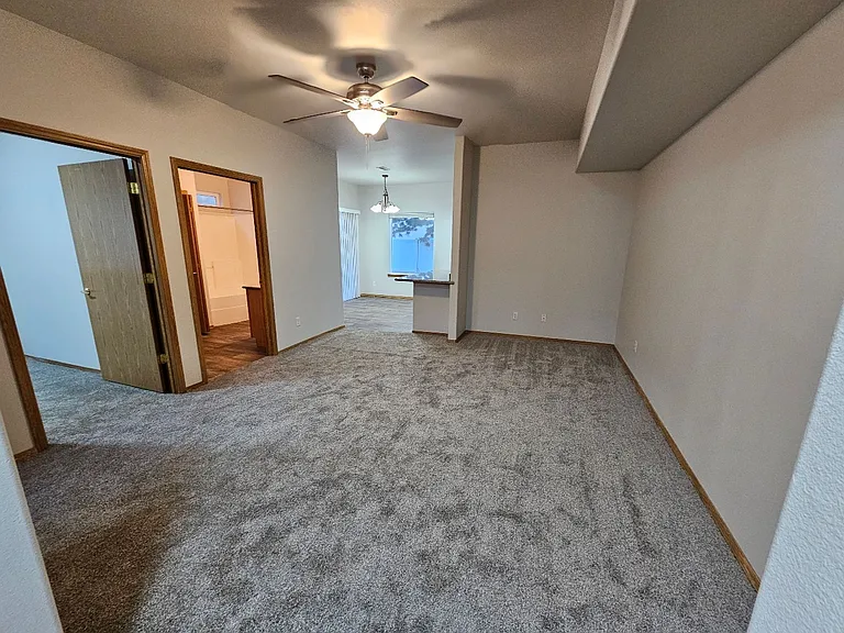 1945 E Wilson Ln — Photo 7