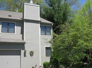 19 Spruce Run, Ramsey, NJ 07446