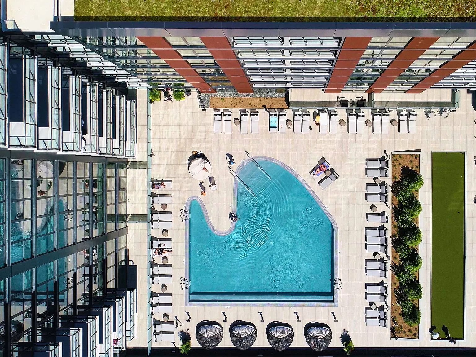 The Mason — Photo 3