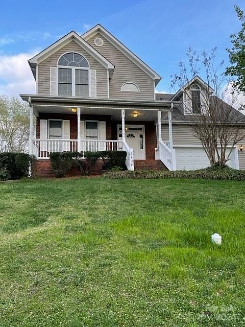 1st image of 2434 Sweetbriar Ln