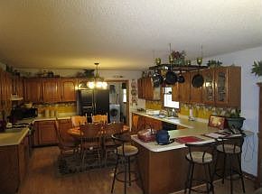 5th image of 255 Sunrise Dr